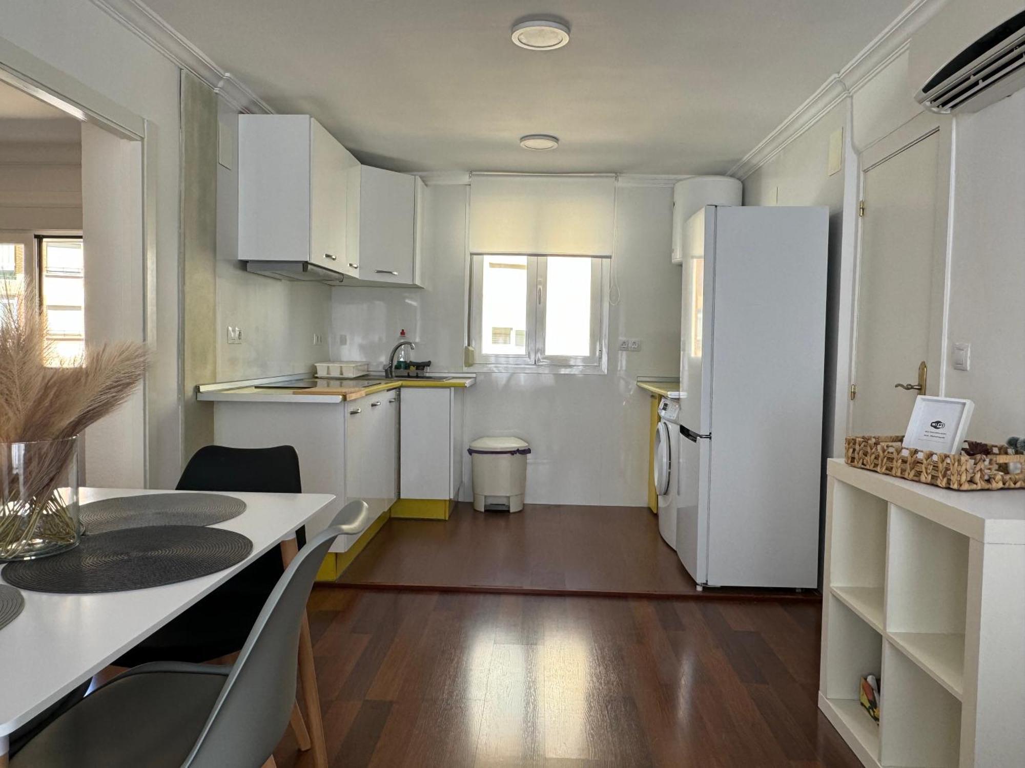 Apartamento Alarcon En Zona Av Espana - Hospital Albacete Luaran gambar